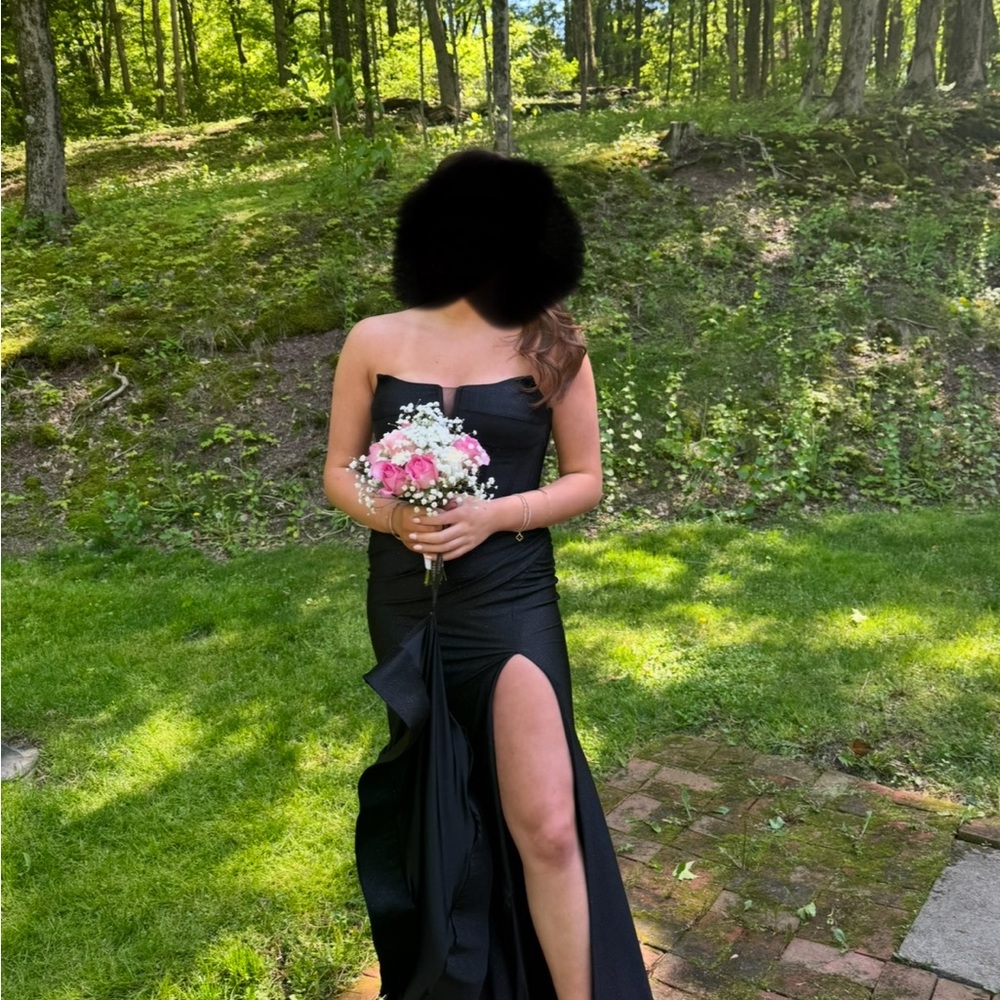 Elegant Black Strapless Evening Gown